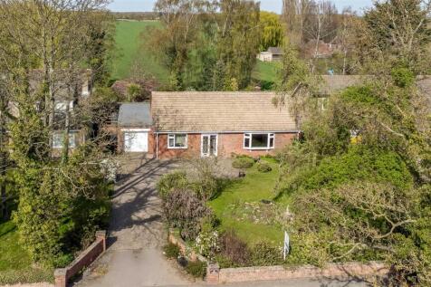 South Duffield Road, Osgodby, Selby 2 bed detached bungalow for sale