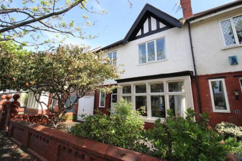 4 bedroom end of terrace house for sale