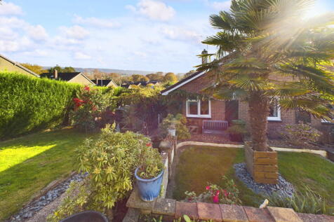 3 bedroom semi-detached bungalow for sale