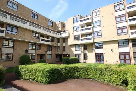 Collingwood Court, Washington NE37 3 bed flat for sale