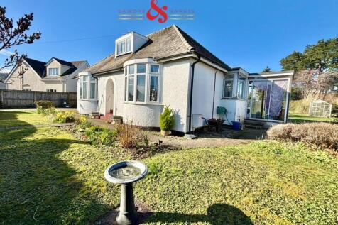 2 bedroom detached bungalow for sale