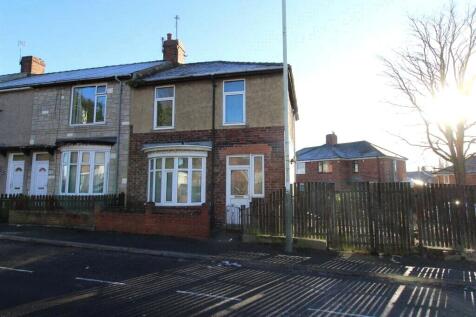 Longfield Road, Darlington, Durham, DL3 3 bed end of terrace house for sale