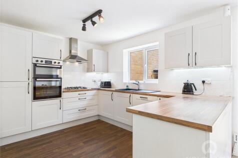 Wellington Drive, Middleton St.... 4 bed detached house for sale