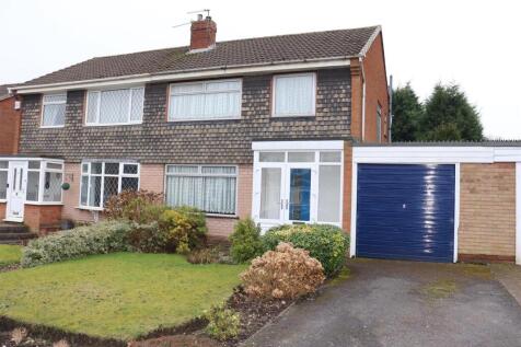 Greenfields Road, Shelfield 3 bed semi