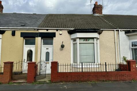 Bright Street, Roker, Sunderland SR6 2 bed cottage for sale