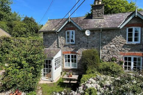 2 bedroom cottage for sale
