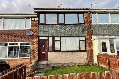 3 bedroom terraced house for sale