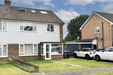 5 bedroom semi-detached house for sale