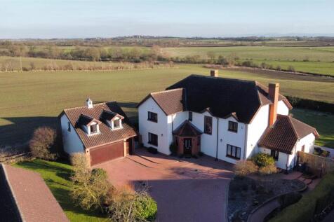 Barmpton Mews, Darlington 4 bed detached house for sale