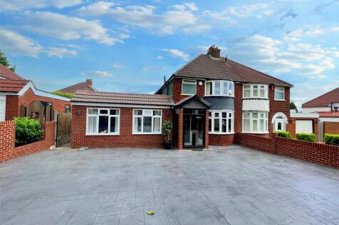 The Broadway, West Midlands DY1 3 bed semi