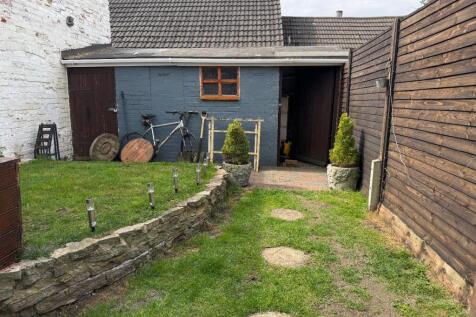 Gladstone Street, Desborough 4 bed terraced house for sale