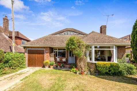 Saxon Road, Steyning 4 bed detached bungalow for sale