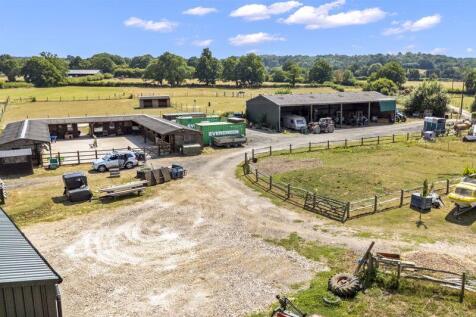 Kerves Lane, Horsham 3 bed barn conversion for sale