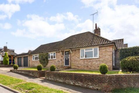 Detached bungalow, The Rise... 2 bed detached bungalow for sale
