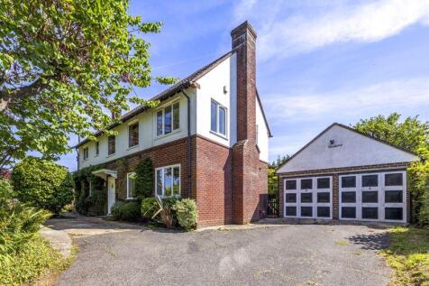 *GUIDE PRICE £800,000 to £820,000*... 4 bed detached house for sale