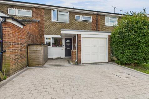 Barnmead, Haywards Heath, RH16 3 bed house for sale