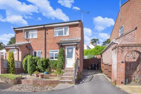 2 bedroom semi-detached house for sale