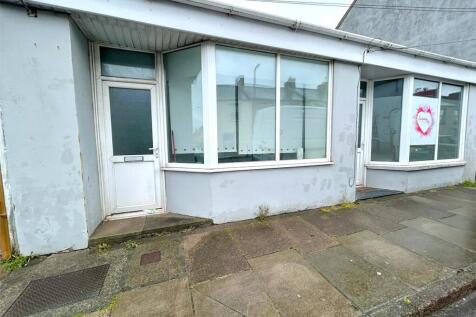 Semi-detached house for sale