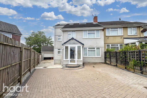 4 bedroom semi-detached house for sale