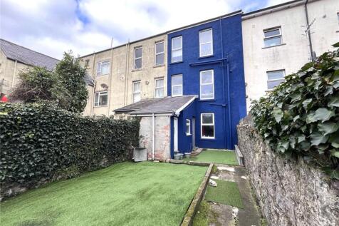 5 bedroom terraced house for sale