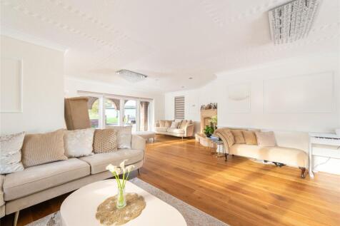 Thorncote Green, Hatch, Sandy... 5 bed detached house for sale