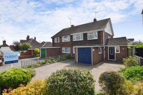 3 bedroom semi-detached house for sale