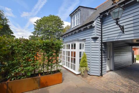 Brights Path, High Street, Maldon 2 bed semi