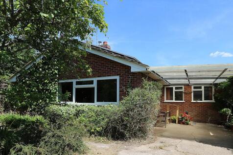 Beechfield Lane, Frilsham, Berkshire 4 bed bungalow for sale