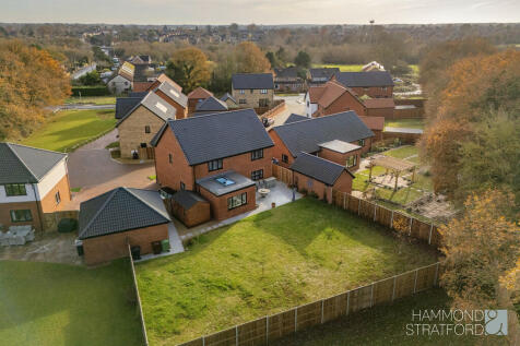 Garnier Meadow, Attleborough 4 bed detached house for sale