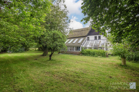 College Road, Thompson 3 bed cottage for sale
