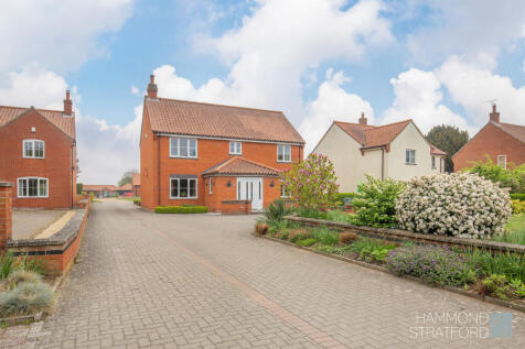 6 bedroom detached house for sale