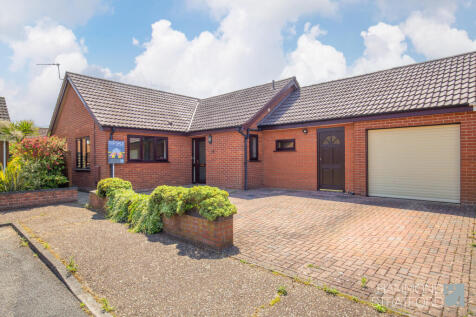 Tulip Close, Attleborough 3 bed detached bungalow for sale