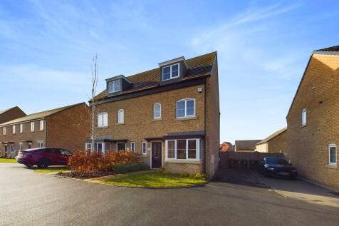 3 bedroom semi-detached house for sale