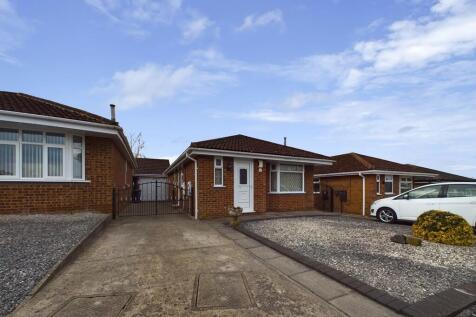 Oak Road, Grassmoor 2 bed detached bungalow for sale