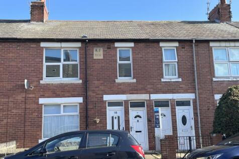 3 bedroom flat for sale