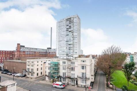 Studio flat for sale