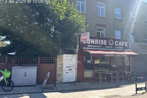 3 bedroom flat for sale