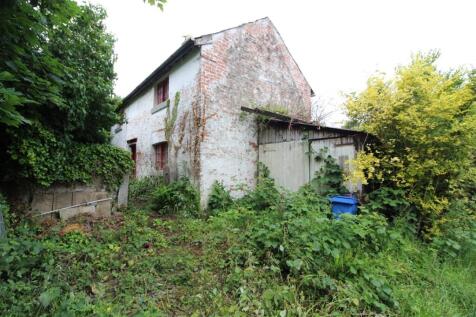 4 bedroom farm house for sale