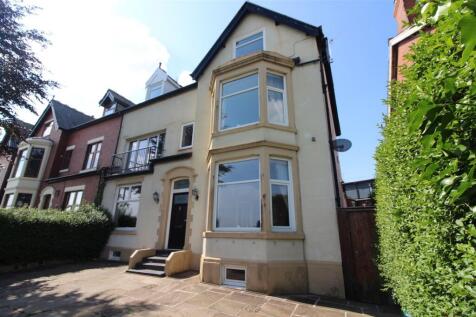 6 bedroom house for sale