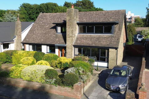 Fleetwood Road, Southport PR9 5 bed detached bungalow for sale