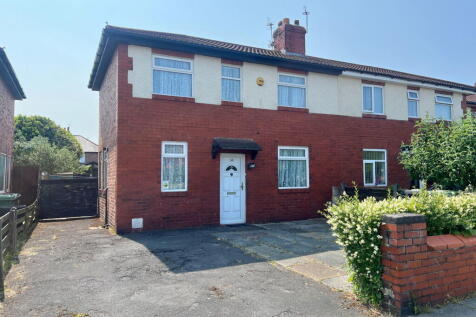 Shaftesbury Avenue, Southport PR8 4 bed semi