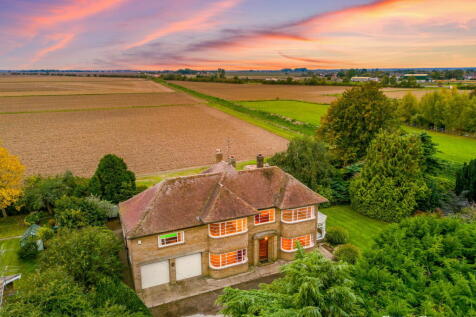 Moulton Chapel 4 bed detached house for sale