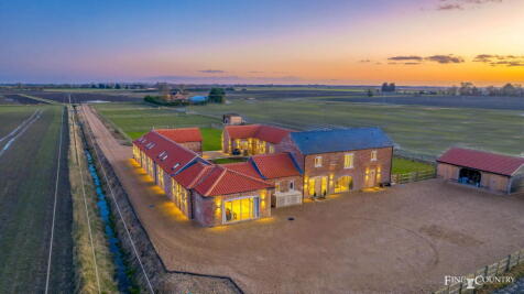West Pinchbeck 5 bed barn conversion for sale