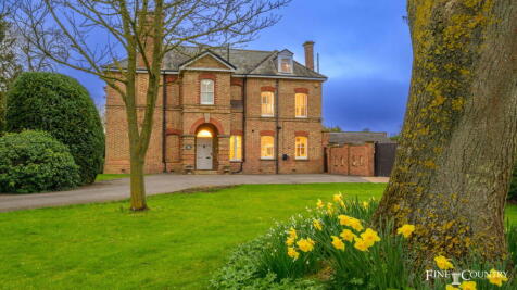Holme 7 bed detached house for sale
