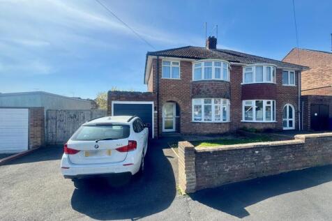 3 bedroom semi-detached house for sale