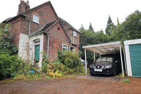 2 bedroom semi-detached house for sale