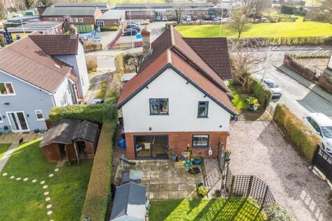 Monkmoor Road, Oswestry, SY11. 4 bed detached house for sale