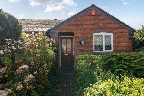 2 bedroom semi-detached bungalow for sale