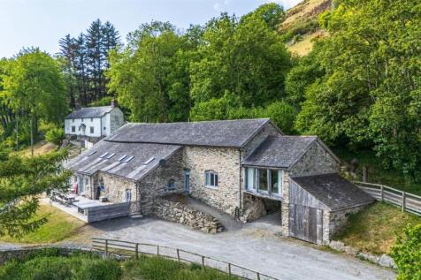 Cwmwr Uchaf Barn, Penybontfawr... 6 bed barn conversion for sale