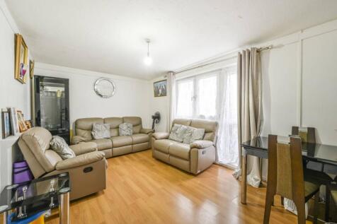 Fox Close, E16, Canning Town, London... 3 bed maisonette for sale